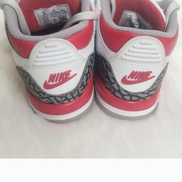 Nike Air Jordan 3 Retro Fire Red - Picture 2 of 12